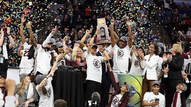 SOURCE: DAVID E. KLUTHO/SPORTS ILLUSTRATED VIA GETTY IMAGES
