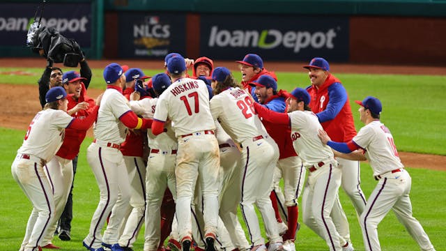 SOURCE: MICHAEL REAVES/GETTY IMAGES