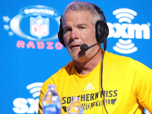 Ep #208: Brett Fraud: An NFL icon’s checkered history