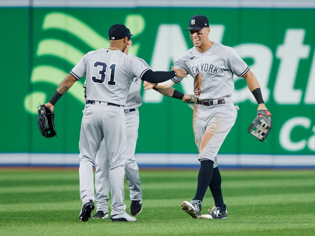 Ep #212: Ball like the playoffs: Updates on MLB and NWSL standings