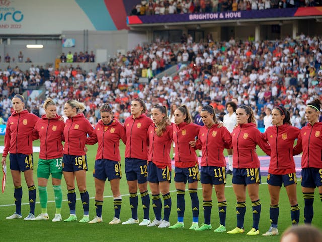Ep #211: The rumor mill strikes again: Ime Udoka’s suspension and the Spanish women’s soccer standoff