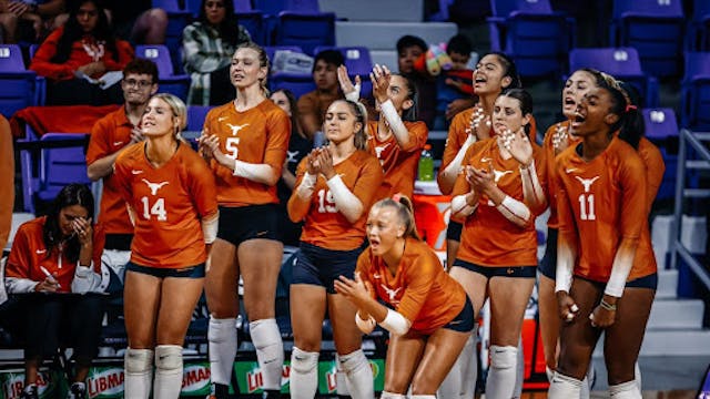 SOURCE: TWITTER/TEXASVOLLEYBALL
