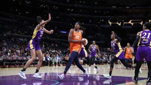 SOURCE: JEVONE MOORE/ICON SPORTSWIRE VIA GETTY IMAGES