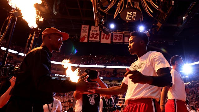 SOURCE: MICHAEL REAVES/GETTY IMAGES