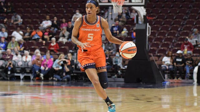 SOURCE: ERICA DENHOFF/ICON SPORTSWIRE VIA GETTY IMAGES