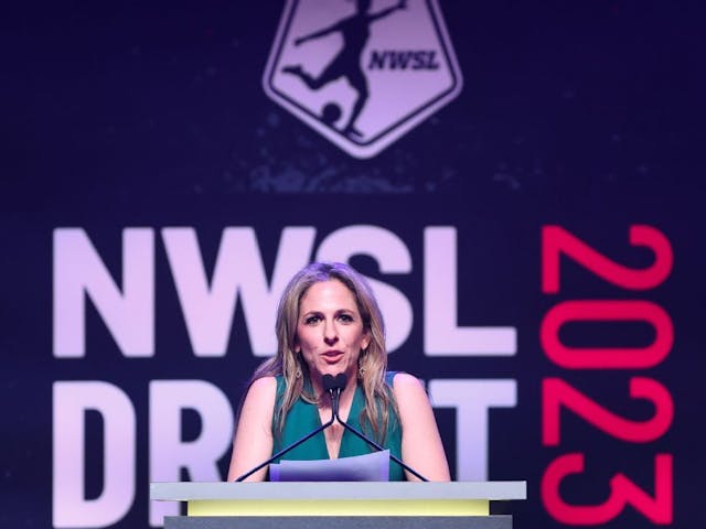 Ep #269: Women’s sports leagues expansion & problematic coaching patterns