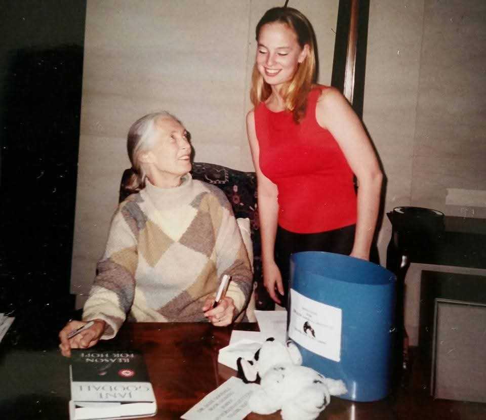 One Earth's Kate Thomas meeting Jane Goodall at a book signing in Dallas.