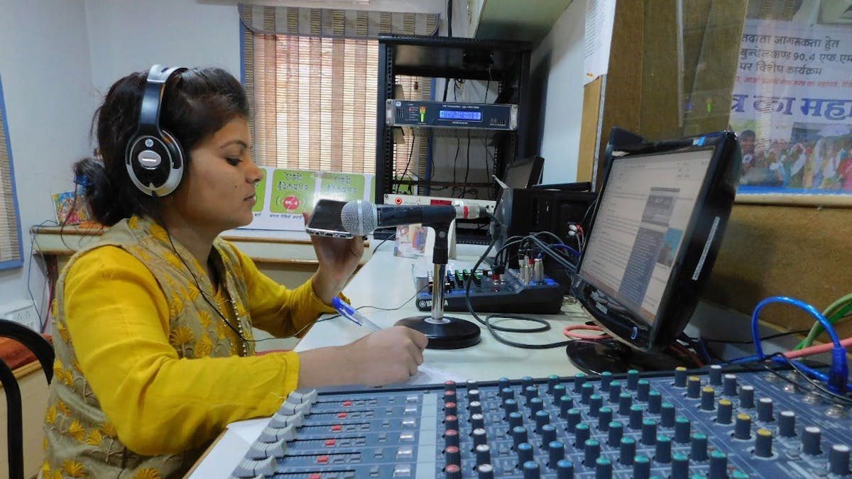 Tuning in for Central India’s Climate Radio show