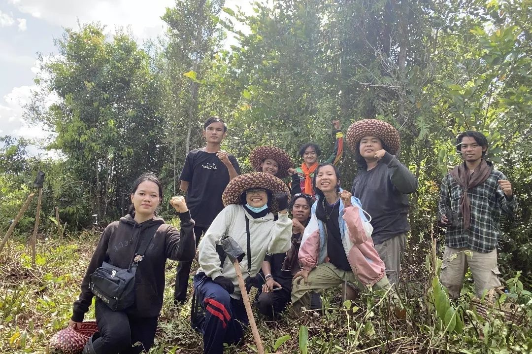 Sumarni Laman in a field of trees.