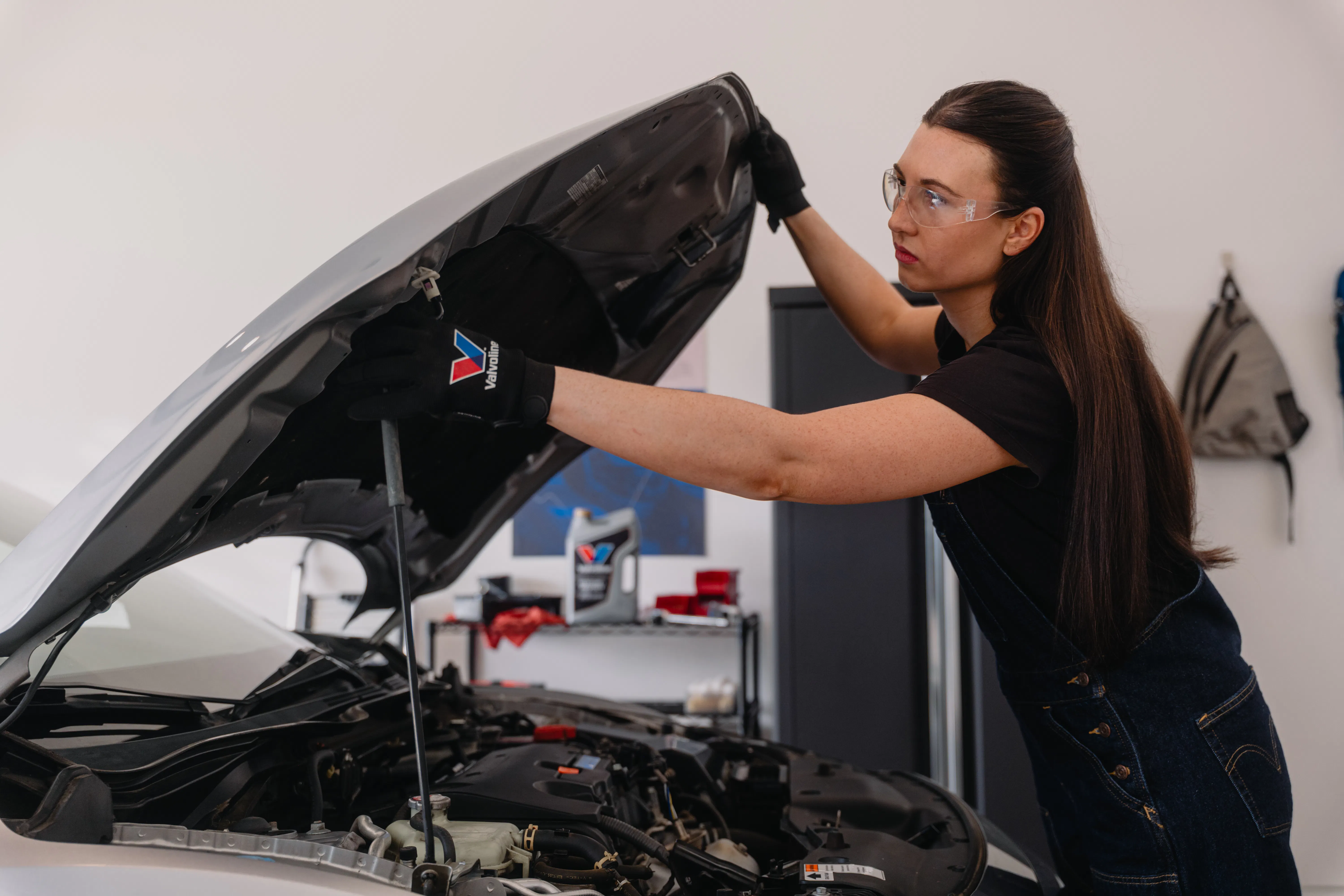 CVT Fluid 101: Why a CVT Transmission Uses Different Fluid featured image