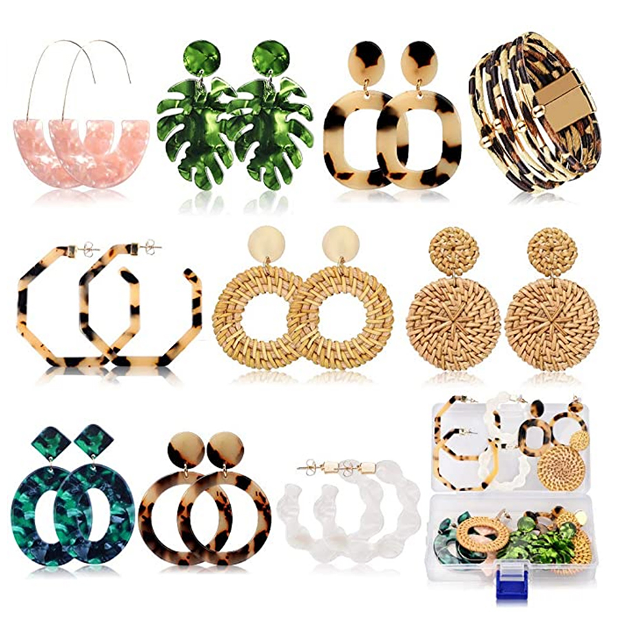 Shop These Luxury Look-Alike Trendy Earrings — Only $17!