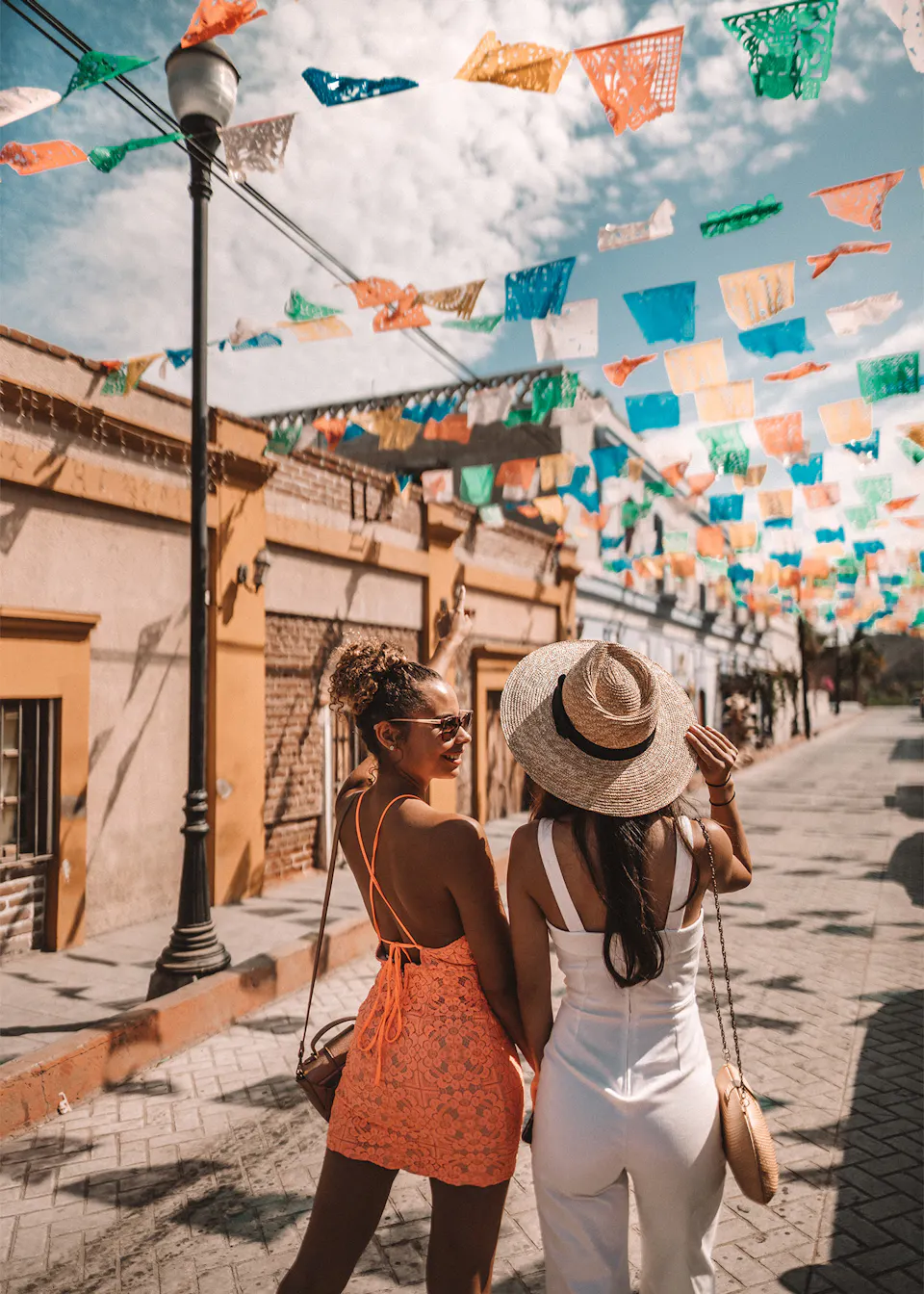 How to Maintain Work-Life Balance While Traveling: 9 Tips for Digital Nomads and Remote Workers