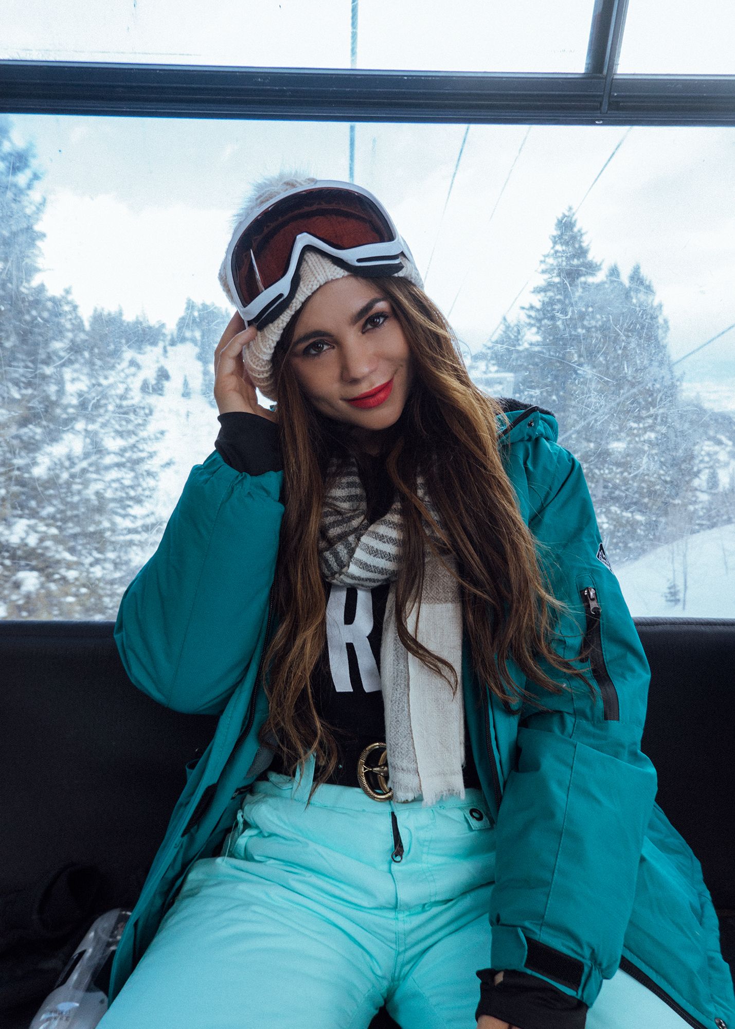 Achieve the Ultimate Après-Ski Outfit in Just Three Steps