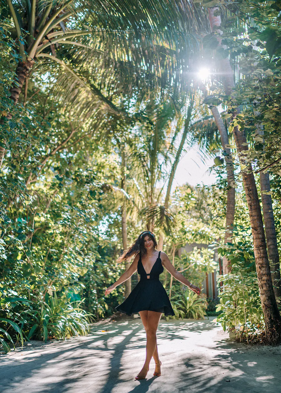 black dress green accessories Black Dress Gold Accessories Outfit