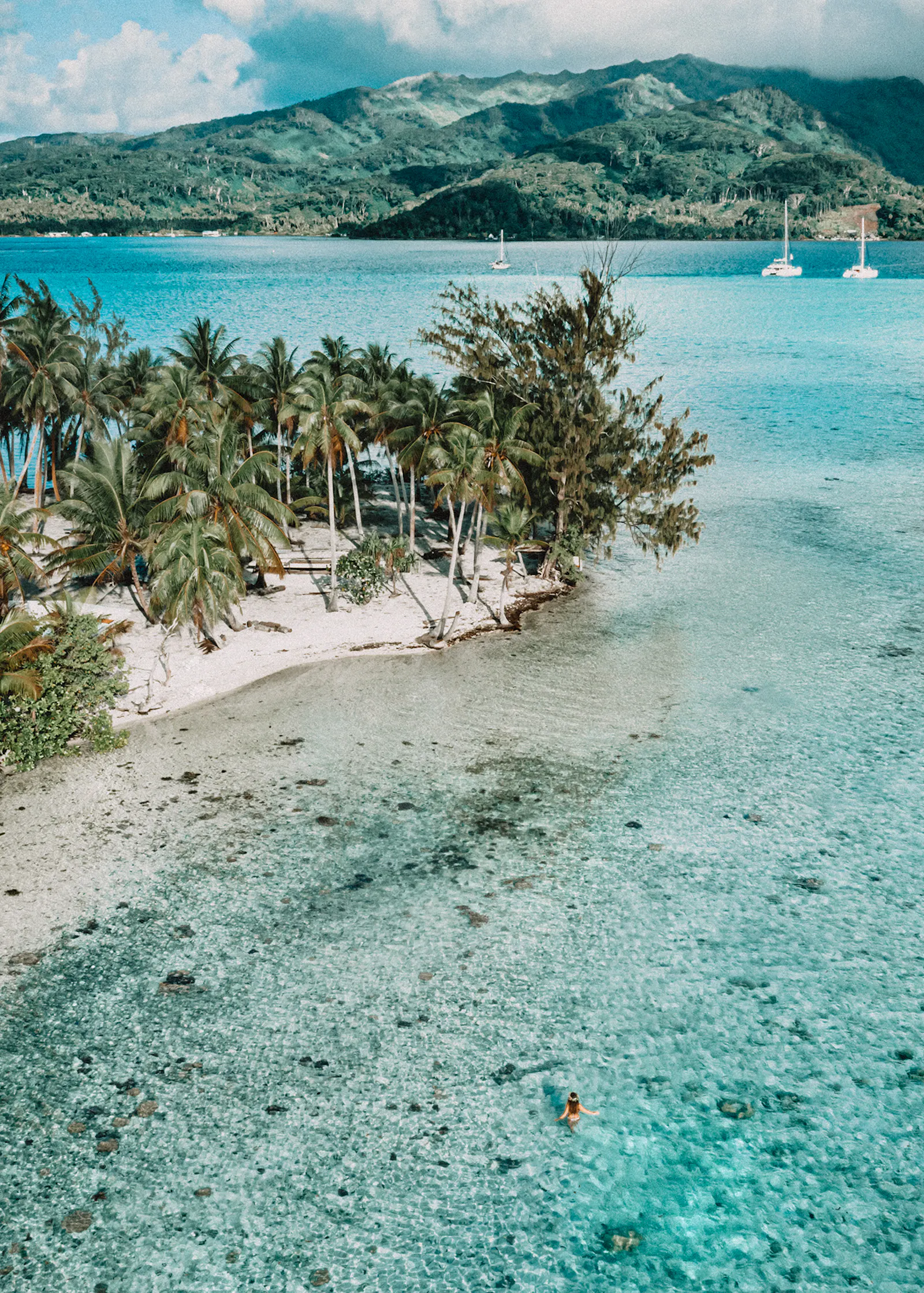 Le Taha'a Island Resort - Overwater Bungalow Bliss in Tahiti