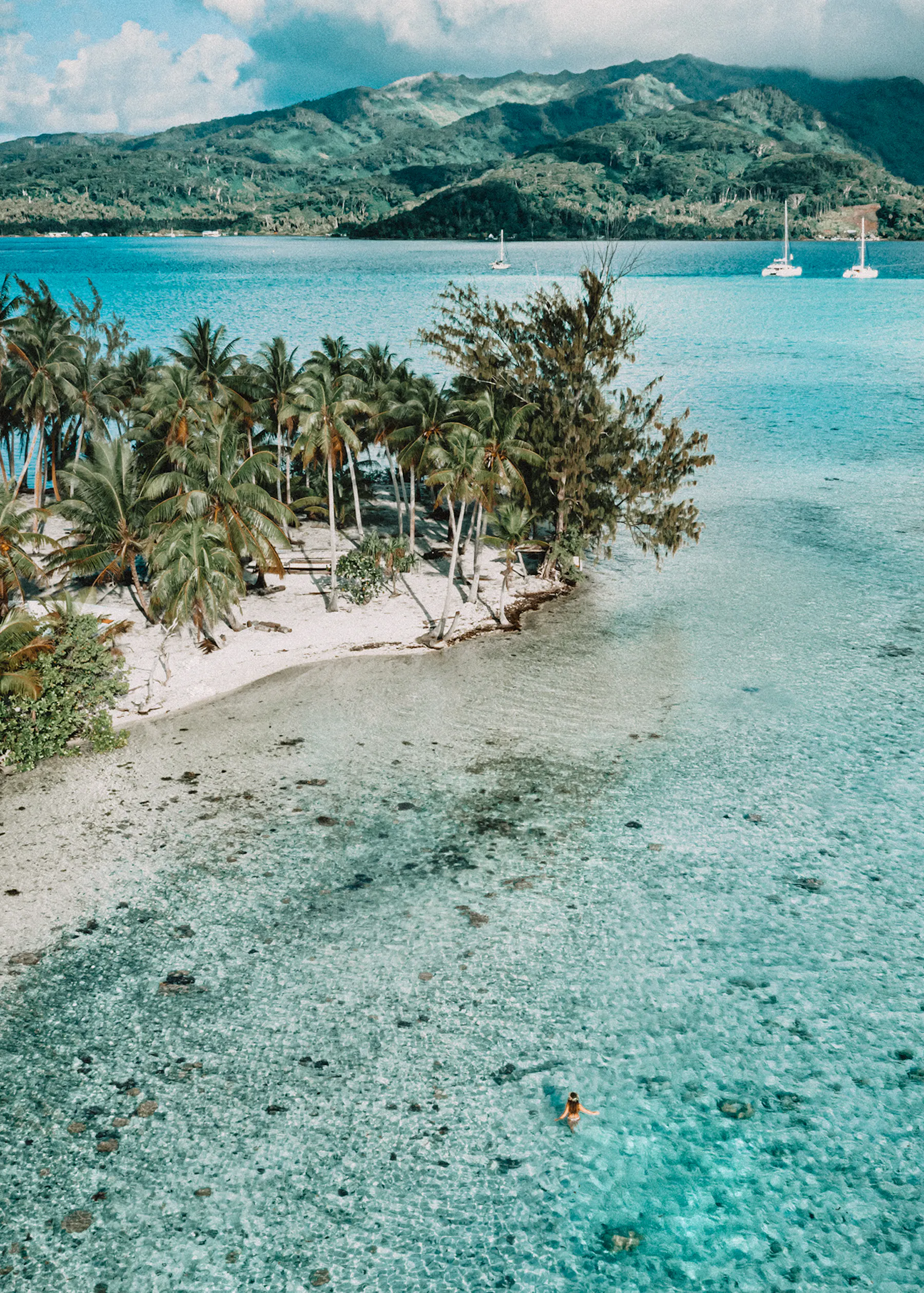 Le Taha'a Island Resort - Overwater Bungalow Bliss in Tahiti