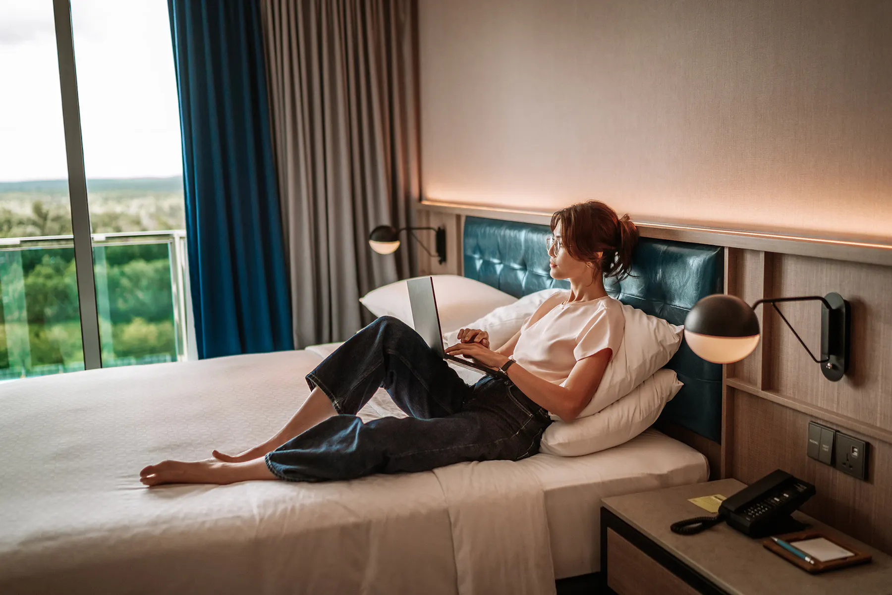 How to Create Travel Voiceovers Without a Microphone