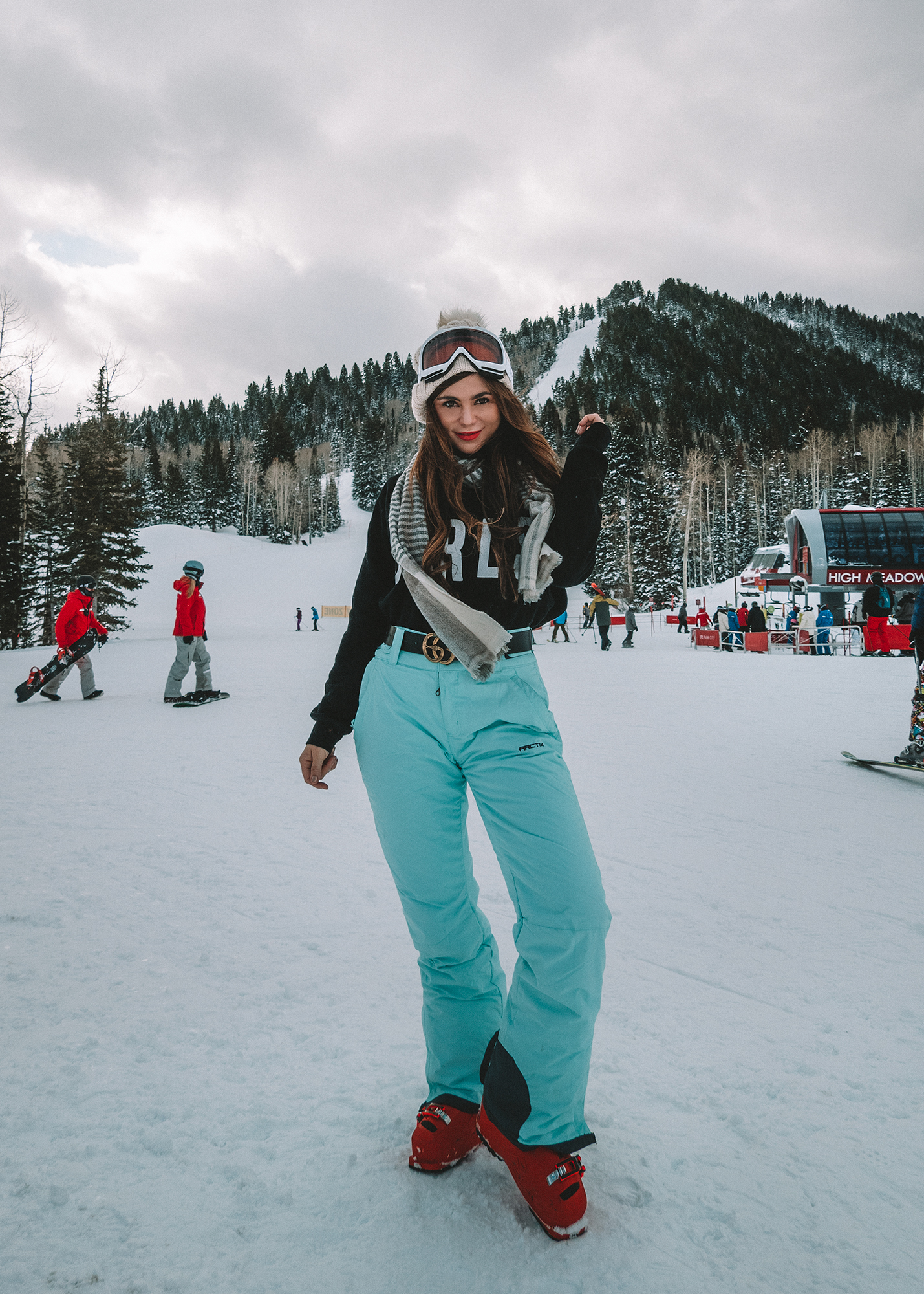 Achieve the Ultimate Après-Ski Outfit in Just Three Steps