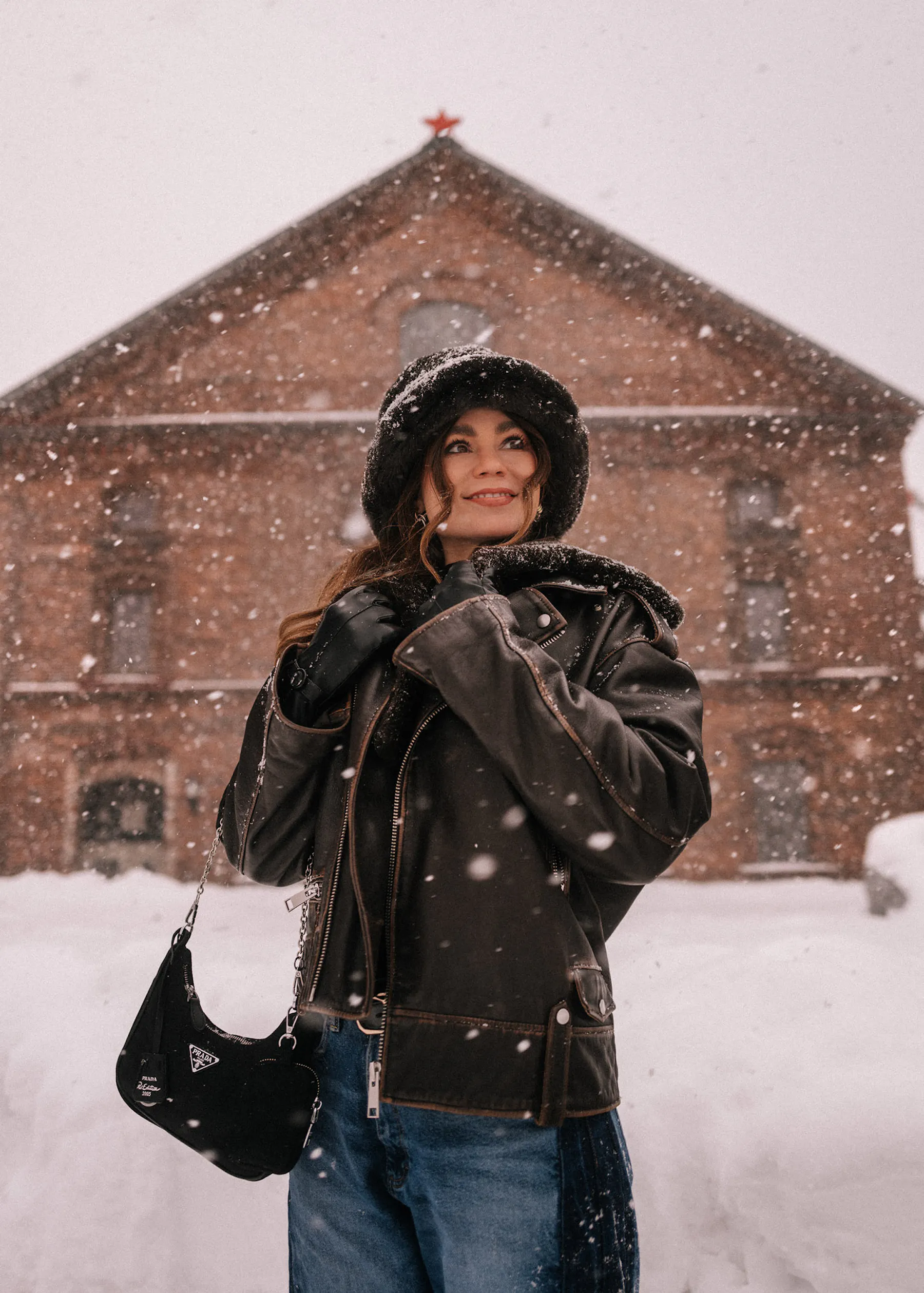 How to Pack Light for a Ski Vacation: Essential Packing List and Winter Travel Tips