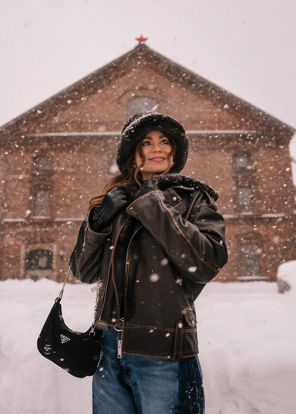 How to Pack Light for a Ski Vacation: Essential Packing List and Winter Travel Tips