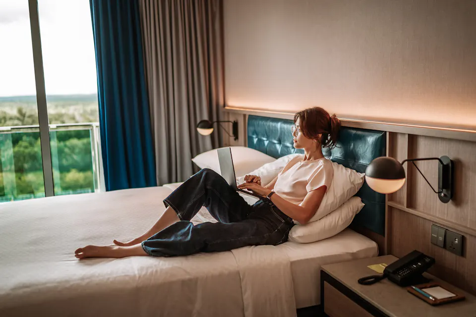 Why 62% of Full-Time Travelers are Swapping Netflix for "Digital Arbitrage" in 2026
