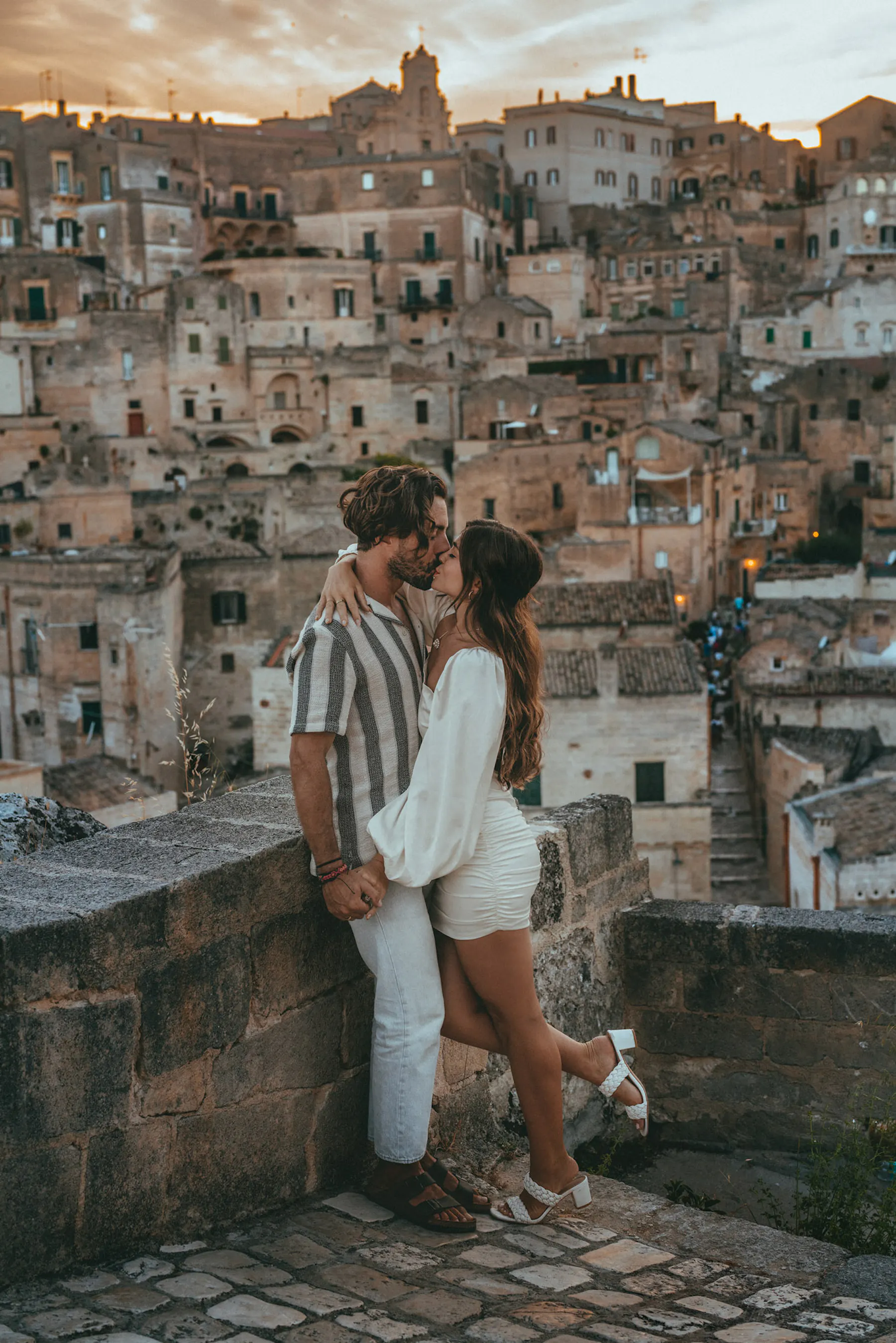 30+ Honeymoon Outfit Ideas And Packing List For The Bride
