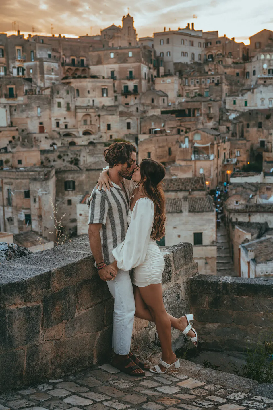 30+ Honeymoon Outfit Ideas And Packing List For The Bride