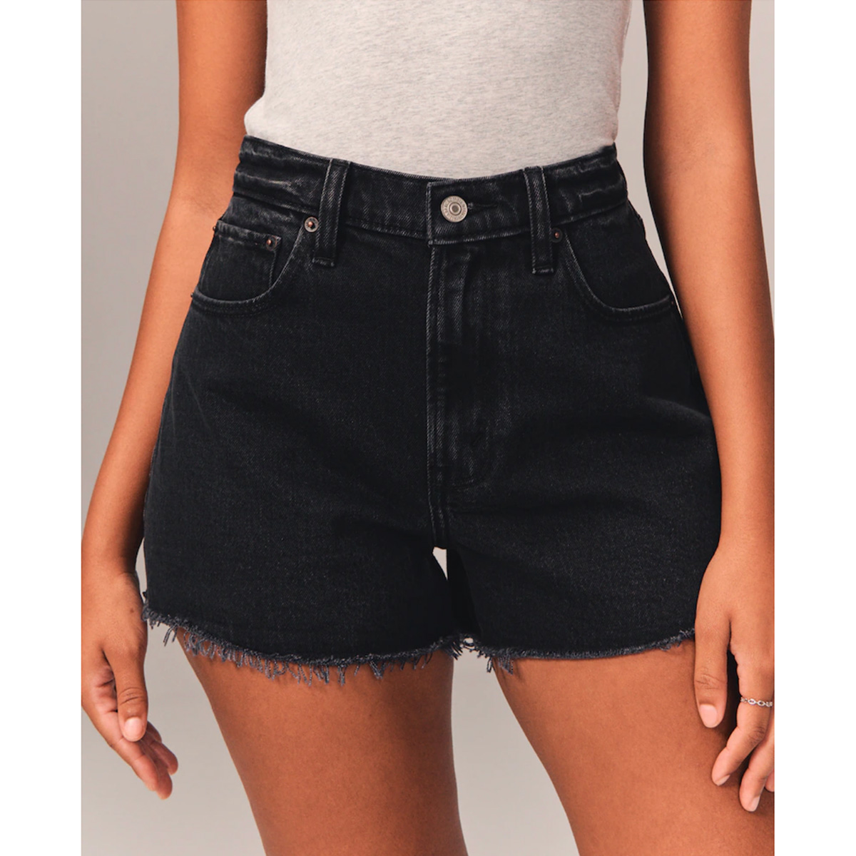 Shorts for small store waist big hips