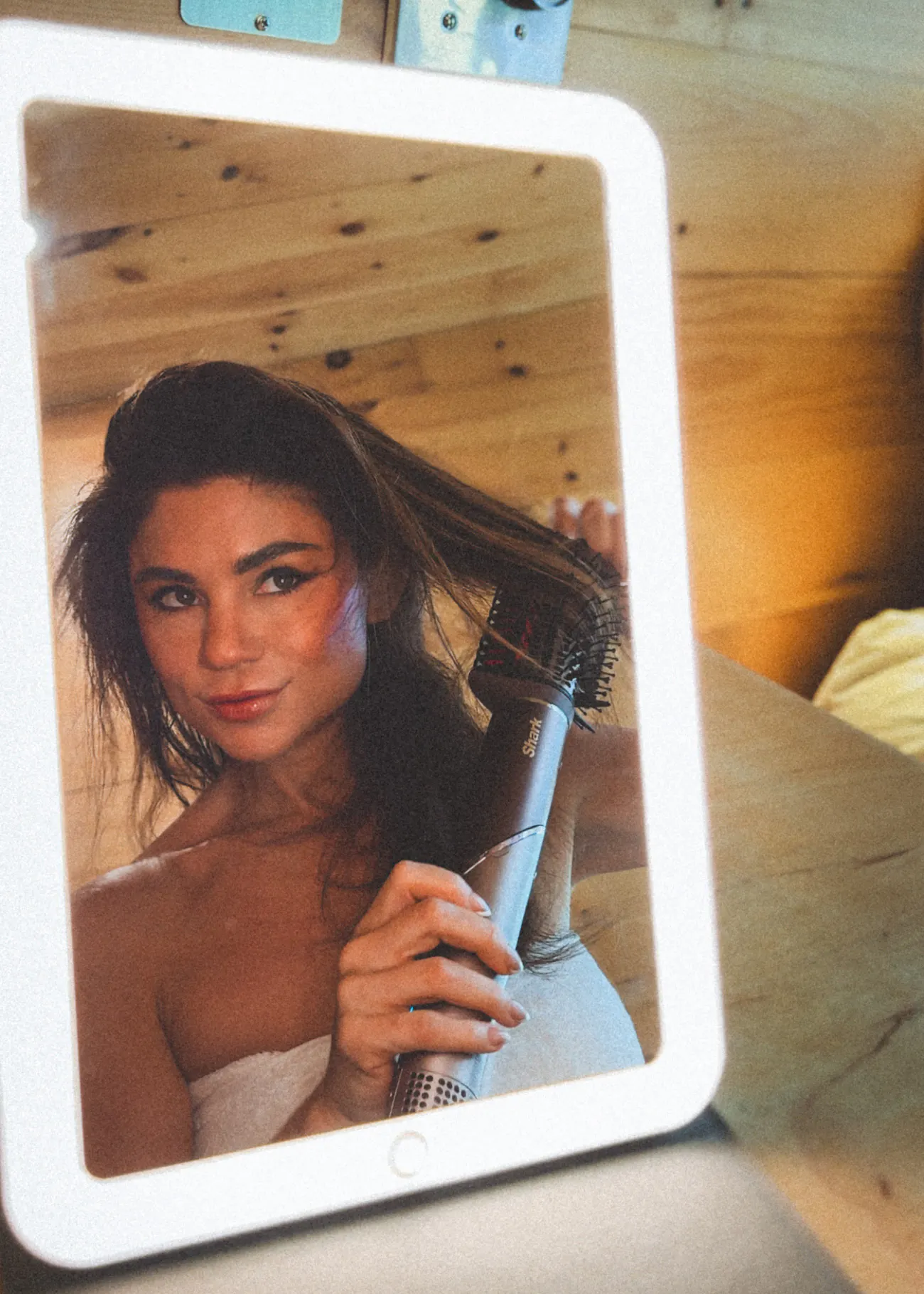 The Best Travel Hairstyles for Women: Easy, Low-Maintenance Styles for Every Trip