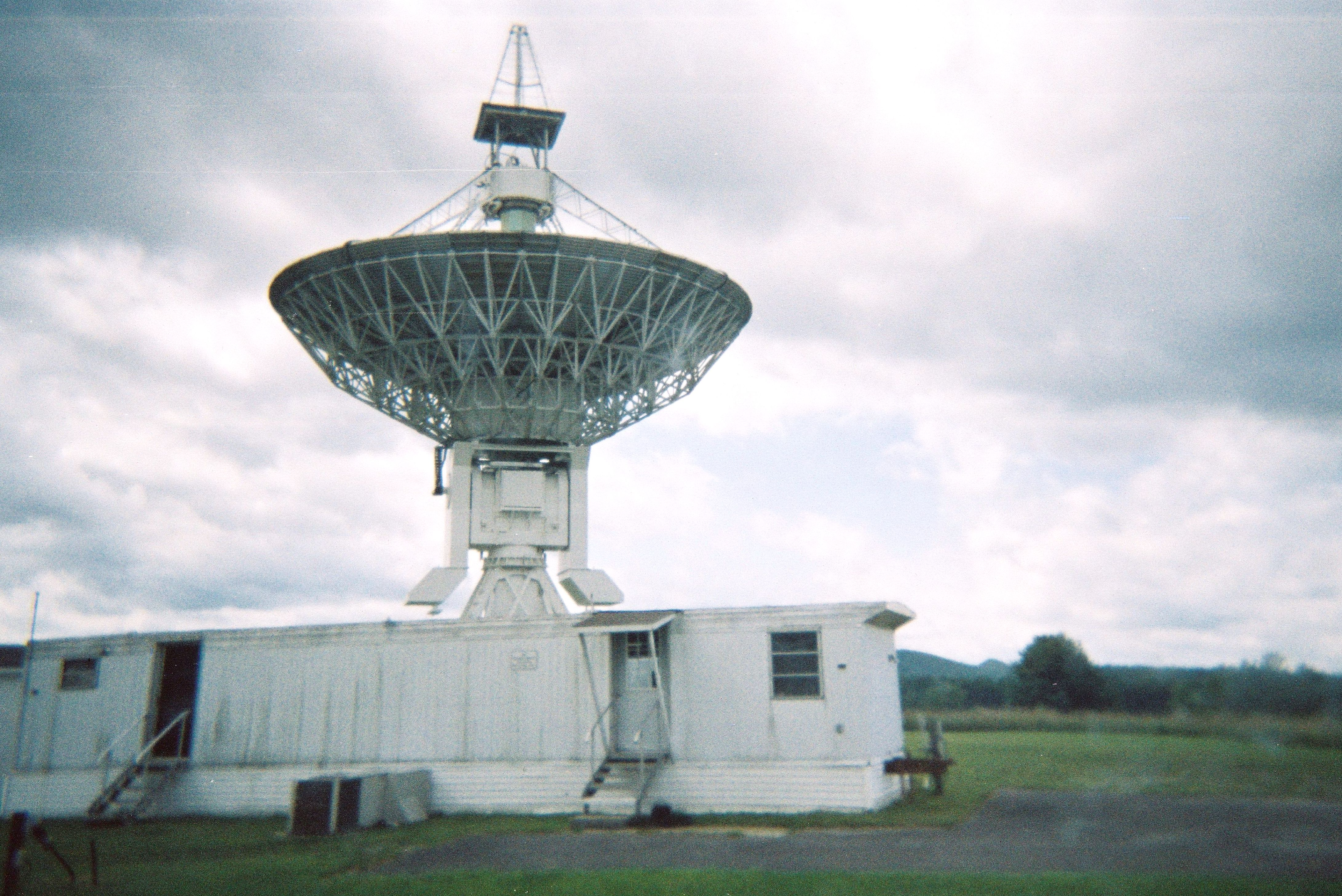 A radio telescope on top of a trailer