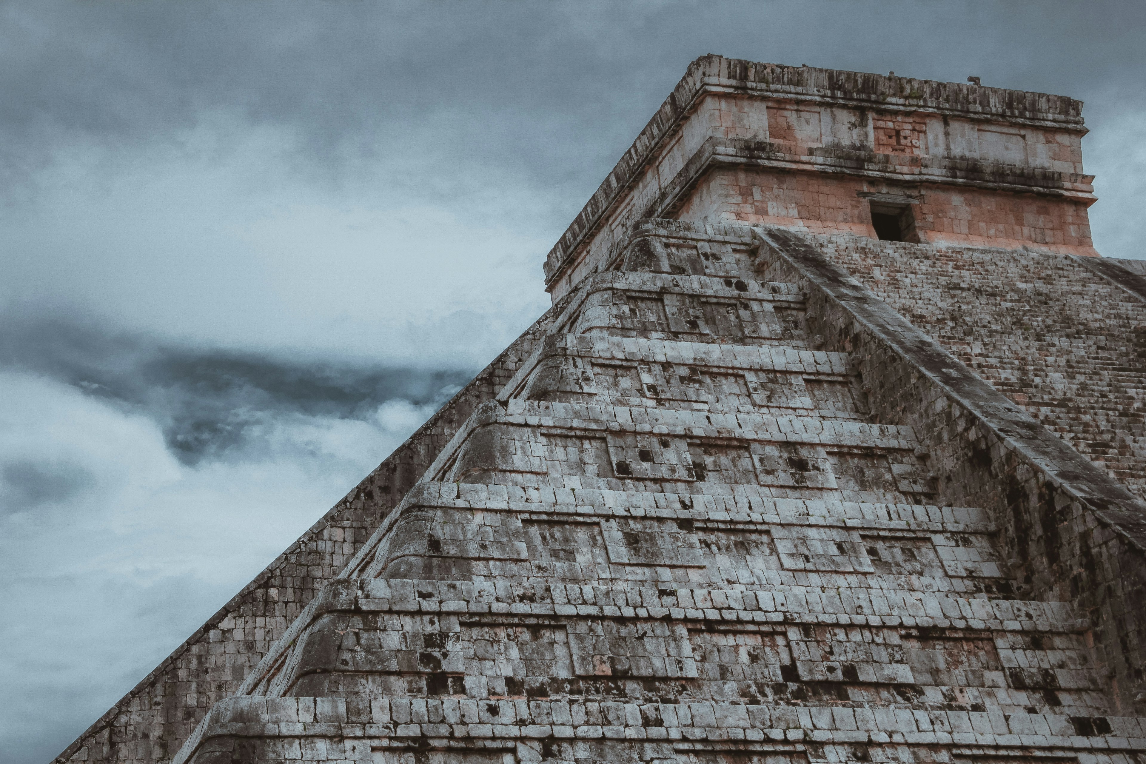 A photo of a stepped Mayan pyramid.