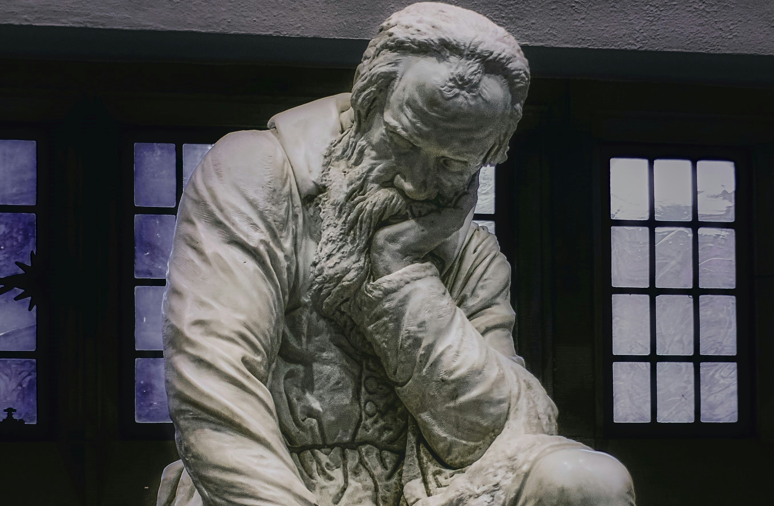 Marble sculpture of Galileo Galilei contemplating the nature of the universe (Nov., 2019).
