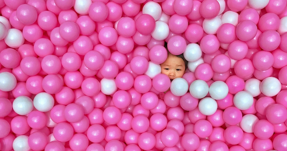 You Re Eating Drinking And Breathing Microplastics Now What