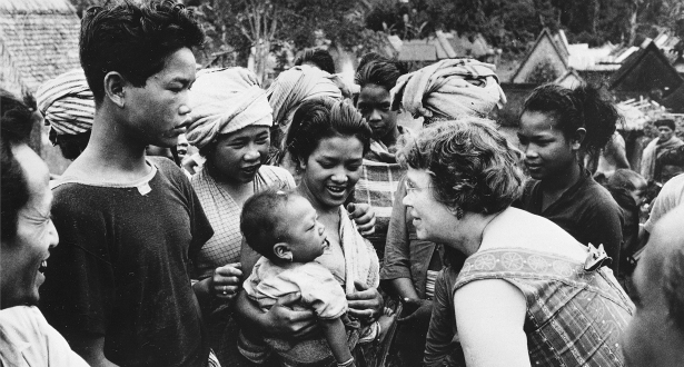 black and white photo of margaret mead talking with samoan people
