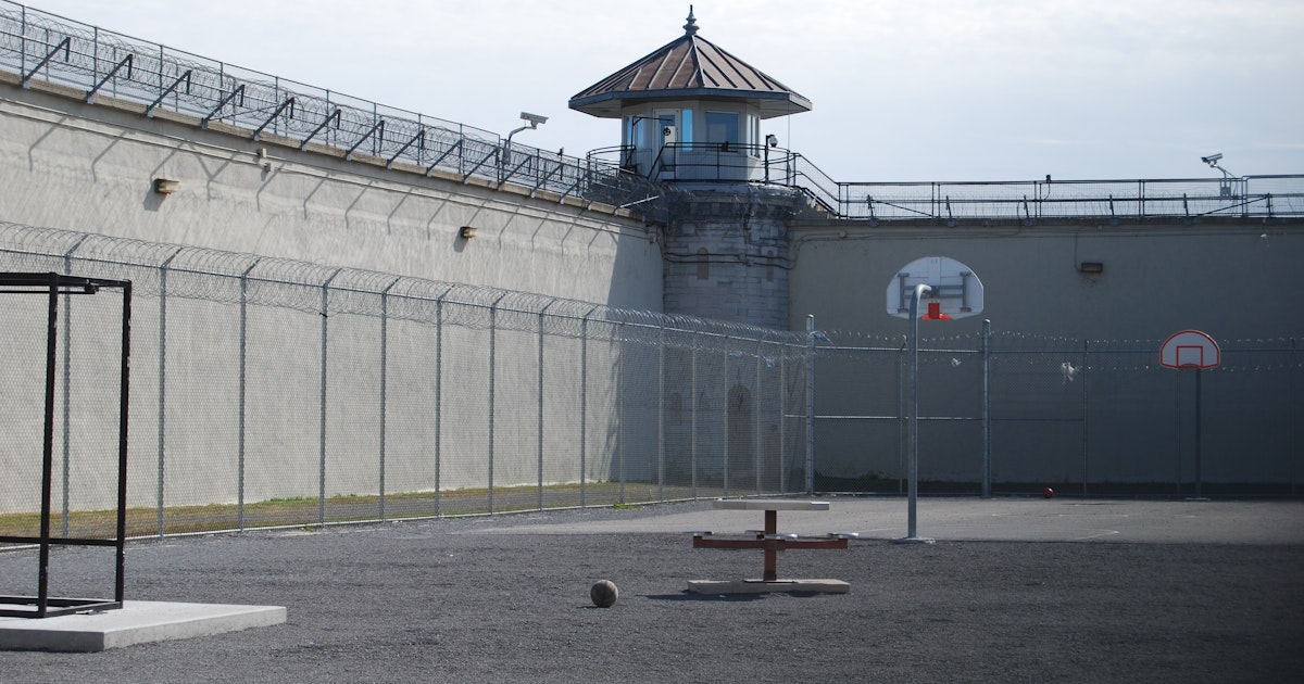 US prisons are an experiment that lets COVID-19 run wild